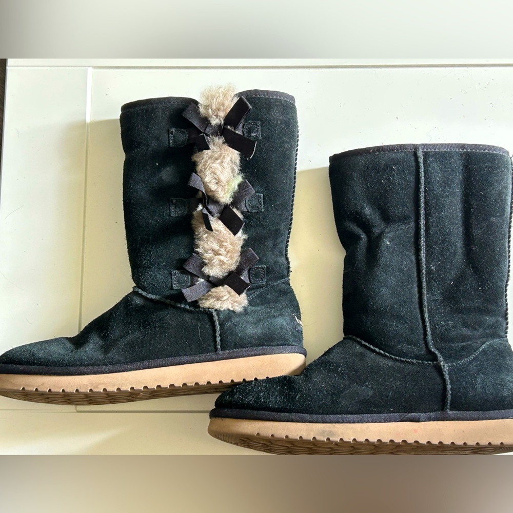 KOOLABURRA by UGGS womens size 10 black suede boots